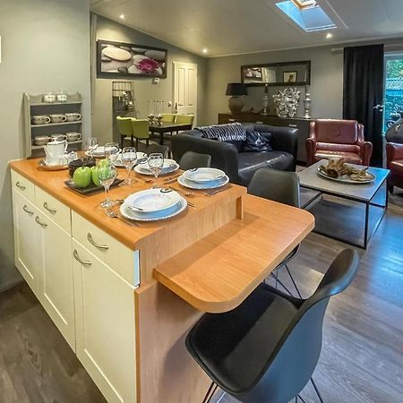 Awesome Home In Emst With Kitchen Exterior foto